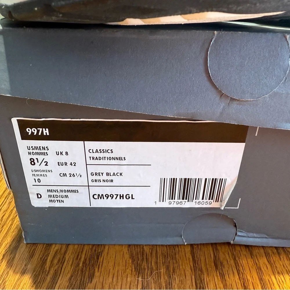 New Balance 997H Size 8.5D in Mens or 10 in womens - Picture 2 of 10